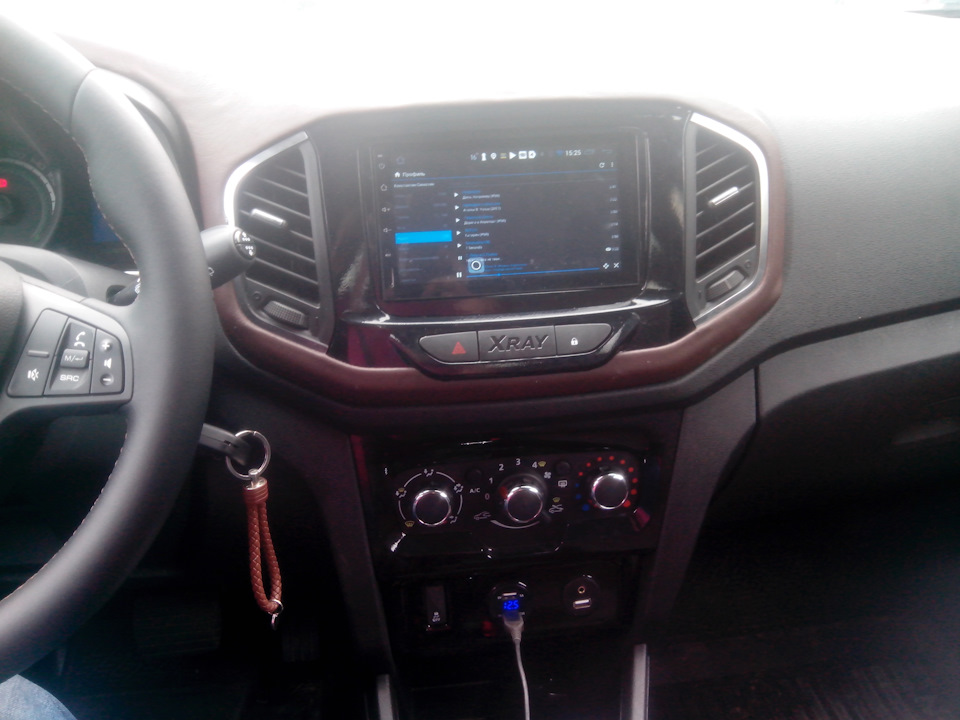 Обтяжка торпеды, чехлы Автопилот экокожа, панель в глянец. — LADA XRAY ...