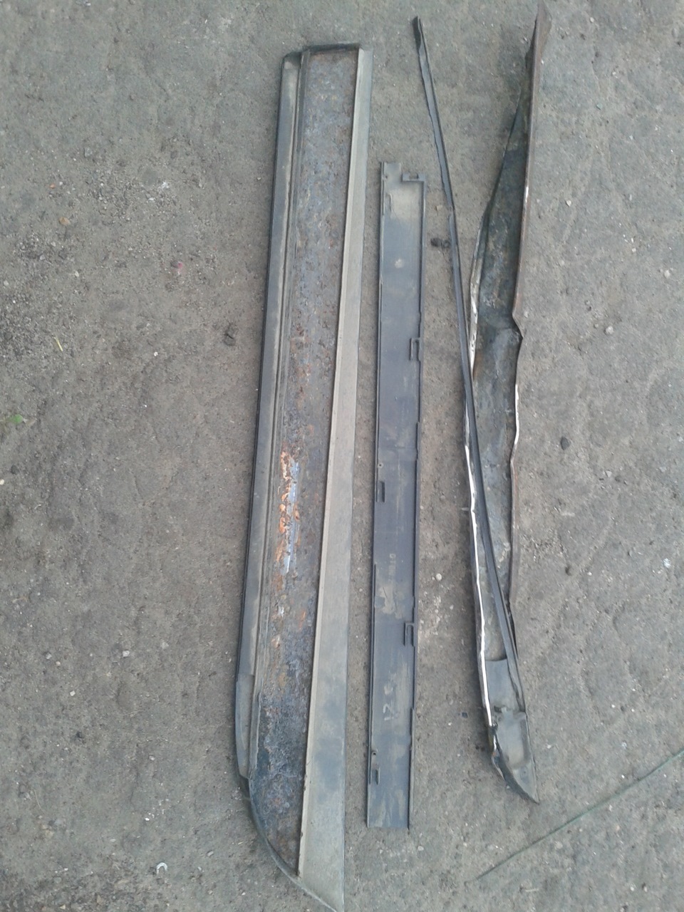 Ремонт молдингов (часть 2) — Audi A6 (C6), 3 л, 2005 года | своими ...