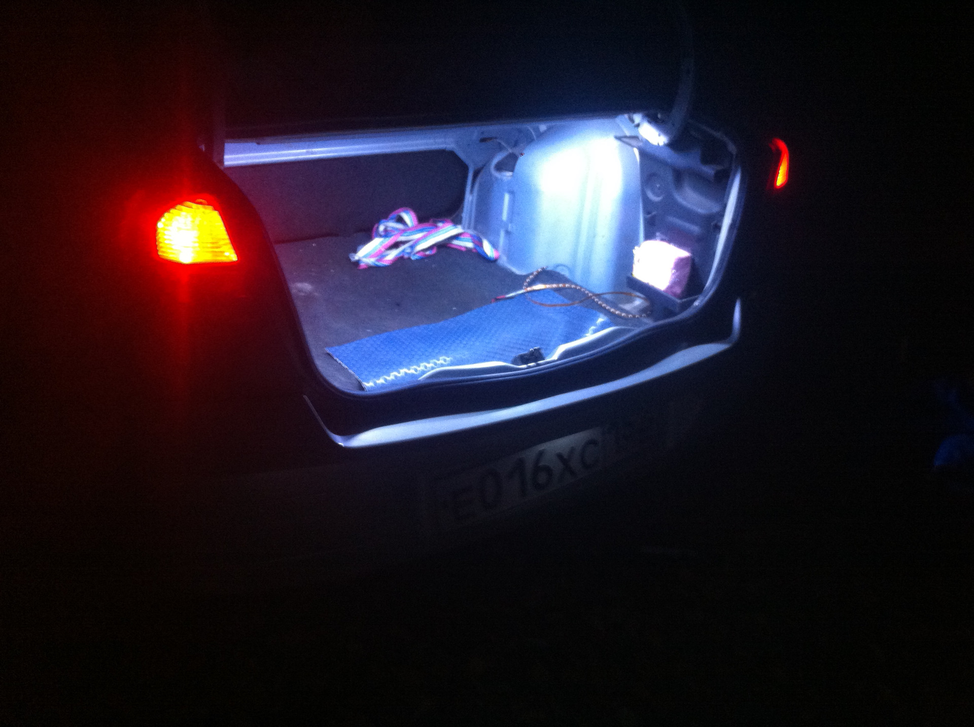 подсветка багажника renault clio