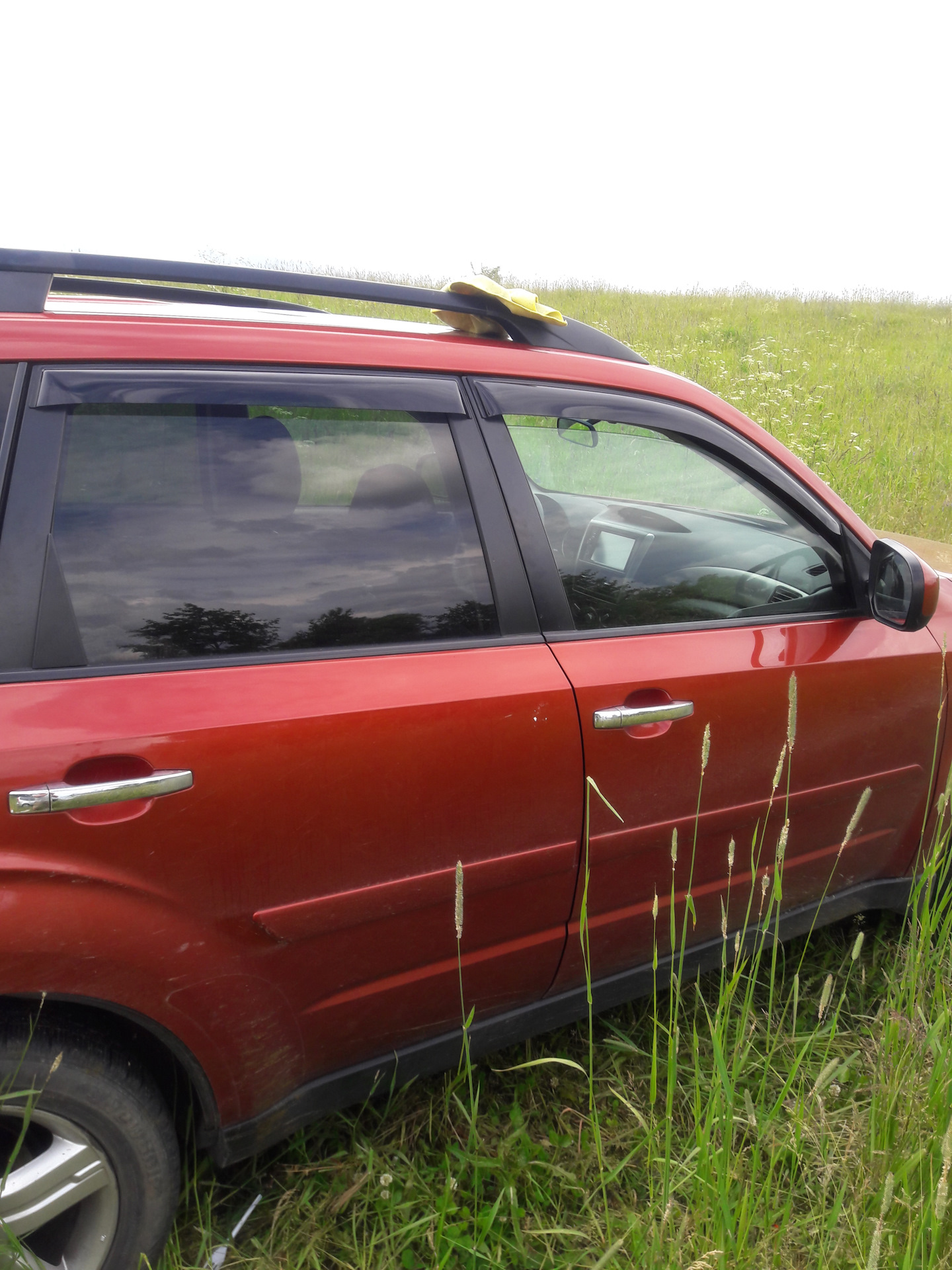 Subaru forester 2012. Дефлекторы на субару форестер 4. Дефлекторы субару форестер sh. Дефлектор на капот subaru forester. Ветровики на субару форестер 2000г.