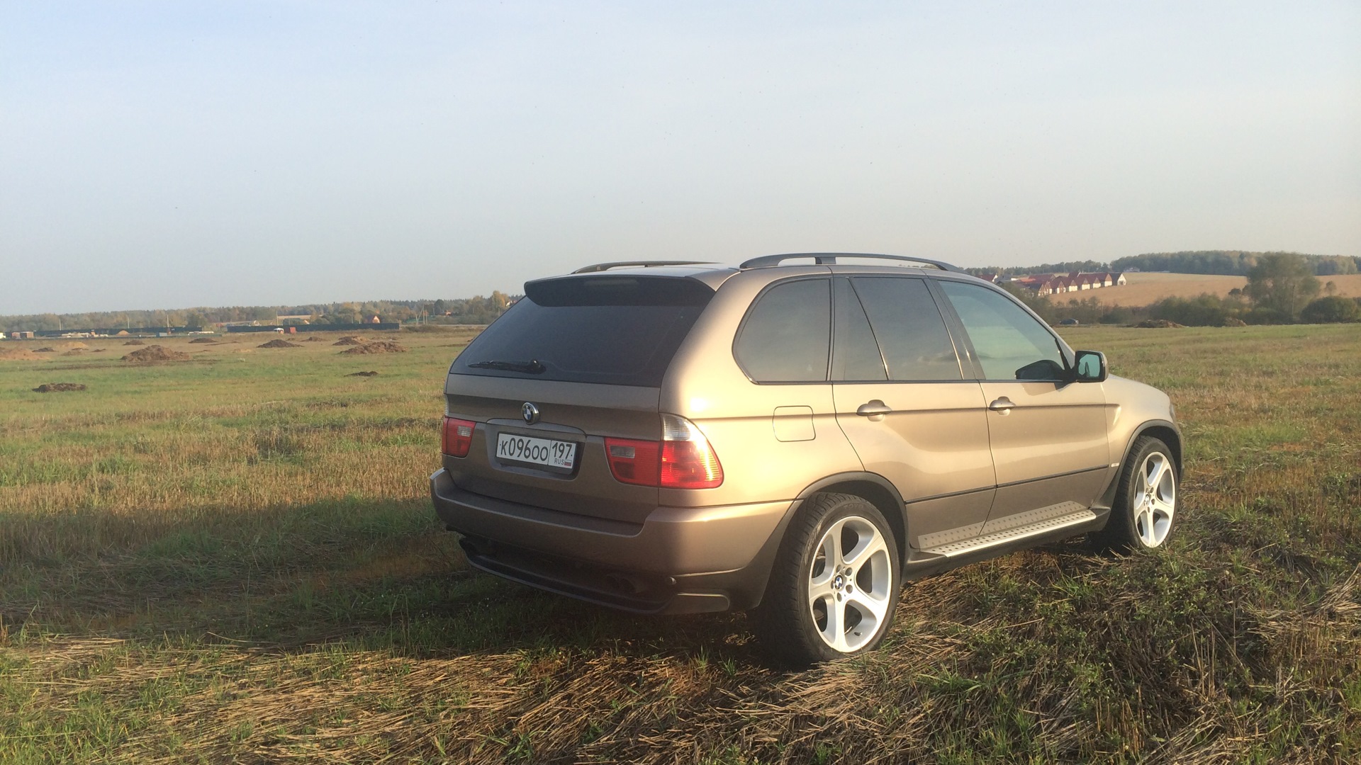 BMW 481, Kalahari Beige Metallic