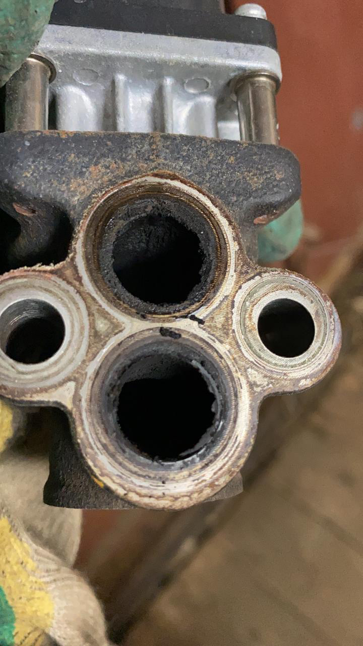 Промывка клапана ЕГР — Subaru Forester (SH), 2 л, 2010 года | своими ...