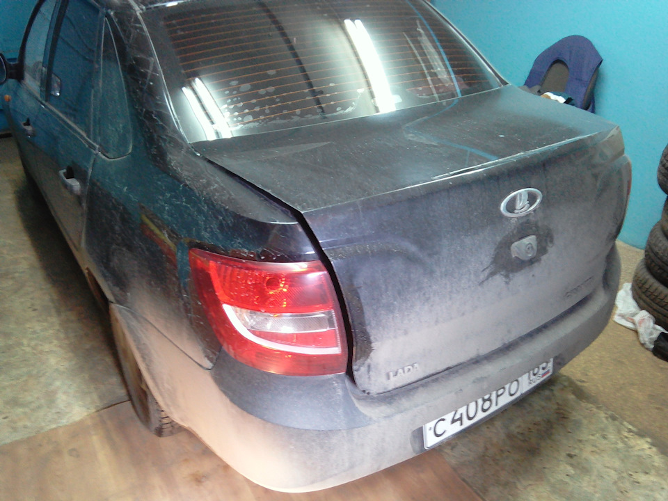 Теперь я на лете (или способ не клеить знак шипы))) — Lada Гранта, 1,6 ...