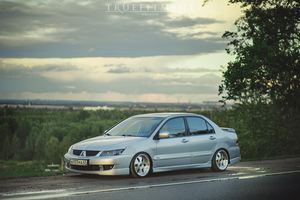 Mitsubishi Lancer 9 stance