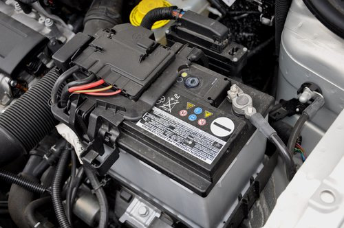 Как снимать и ставить аккумулятор на машину Аккумулятор на Volkswagen Polo - Югарус.рф на DRIVE2