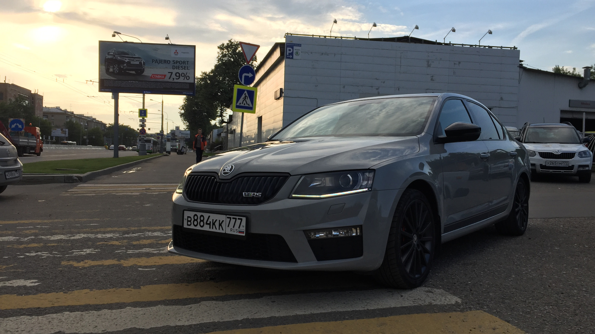 Skoda Octavia a7 RS серая