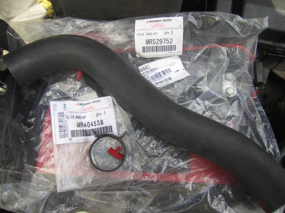 MR529752 Патрубок Mitsubishi | Запчасти на DRIVE2