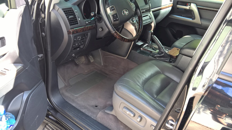 Коврики в салон. — Toyota Land Cruiser 200, 4,5 л, 2008 года ...