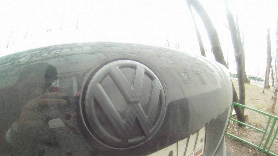 Обтяжка карбоновой пленкой — Volkswagen Polo Sedan, 1,6 л, 2012 года ...