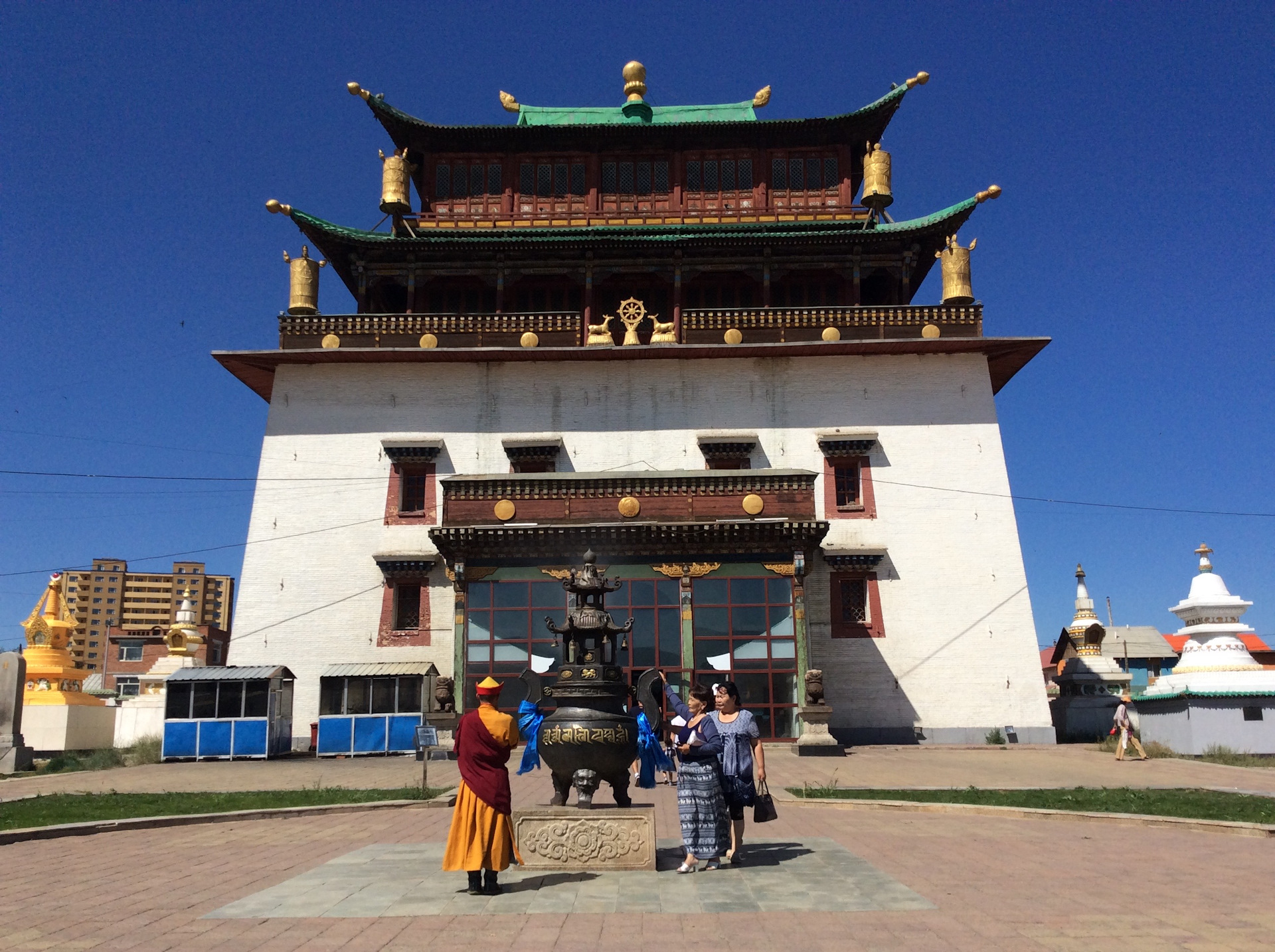 Купить в улан баторе. Монголия Улан Батор. Монголия Улан Батор достопримечательности. Улан Батор памятник. Парк Будды в Улан-Баторе.