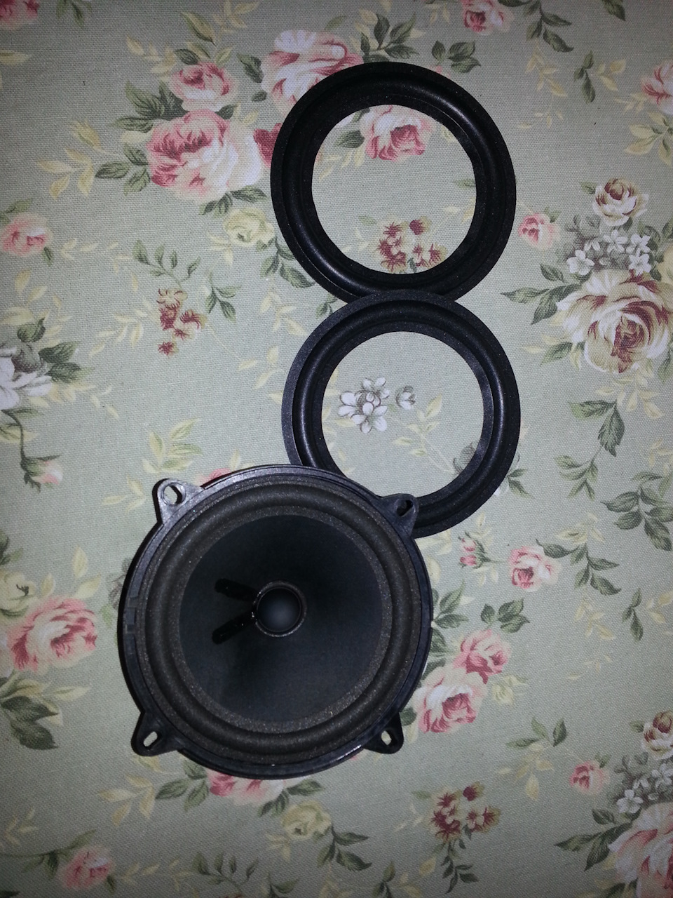 Ремонт подвеса динамиков — Renault Duster (1G), 1,6 л, 2012 года ...