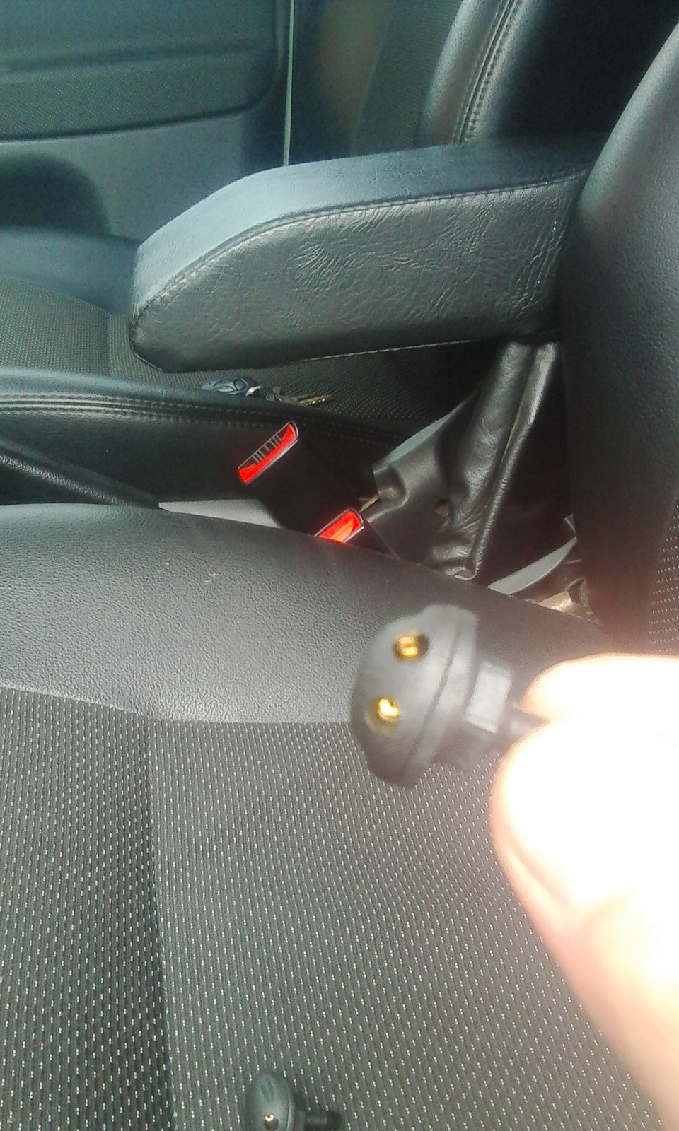 установил форсунки омывателя от рено логан — Lada Калина универсал, 1,6 ...