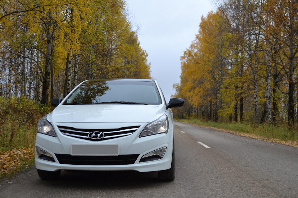 Оклейка крыши в черный глянец. Осенние фотографии. — Hyundai Solaris ...