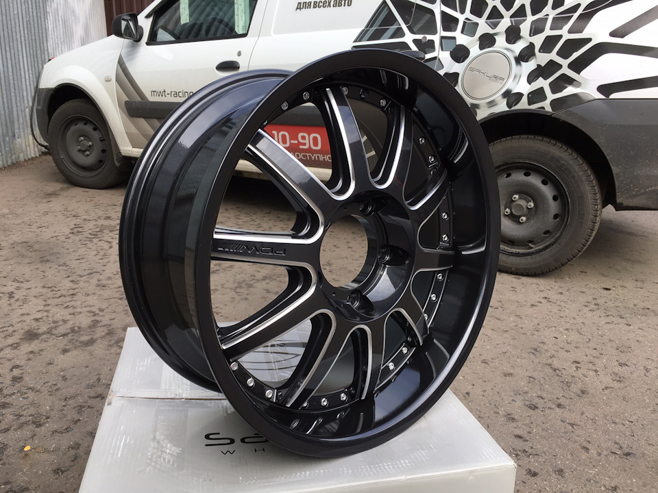 крутые литые диски 20*8,5 5*150 ЕТ45 DIA 110.1 на Toyota Land Cruiser ...