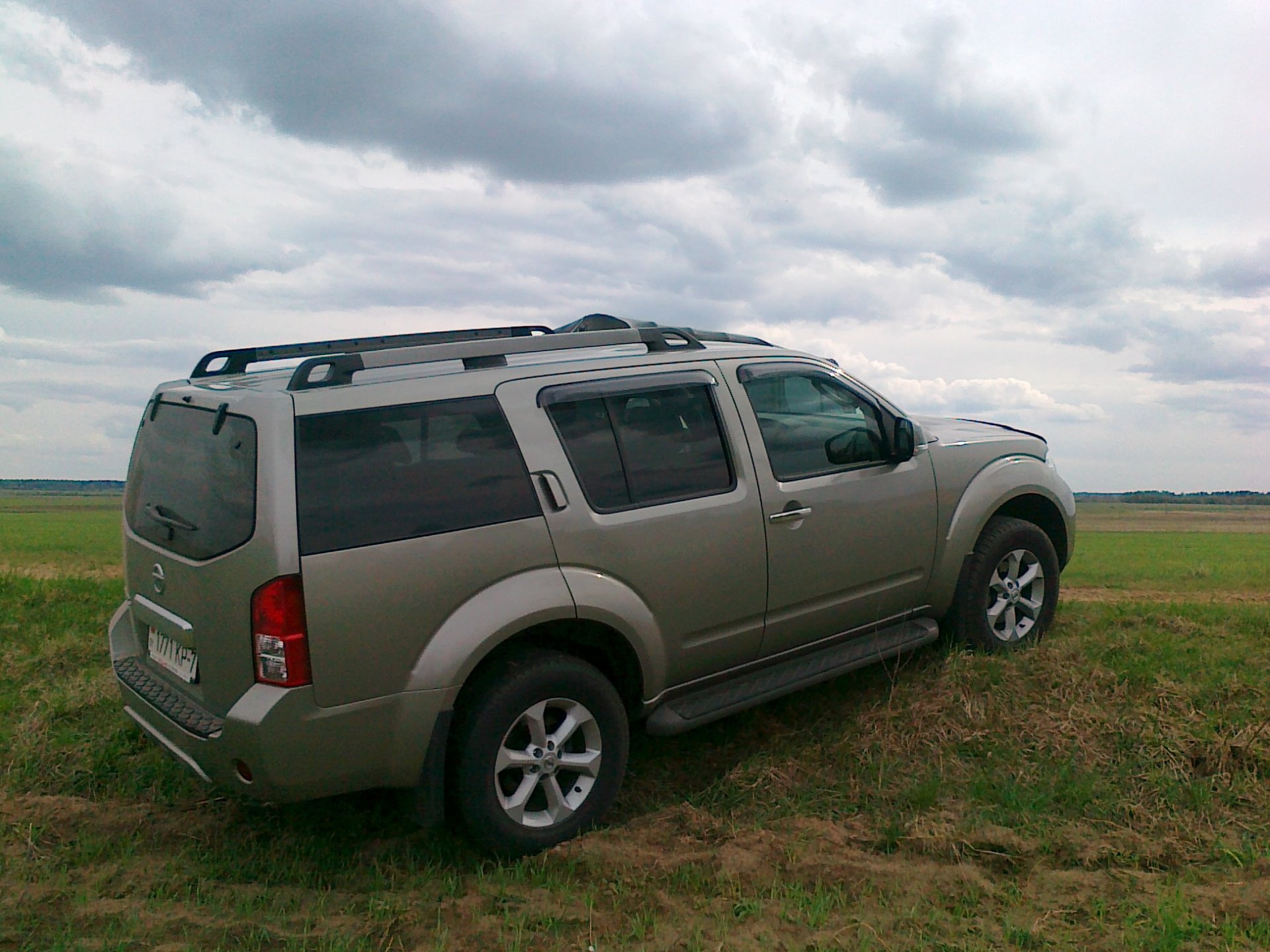 Люк патфайндер. Nissan Pathfinder. Nissan Pathfinder 2010. Nissan Pathfinder 23. Ниссан Патфайндер 2 поколения.