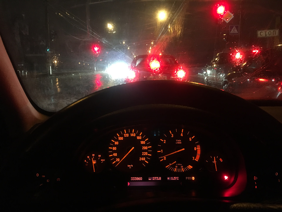 Ночные покатушки в дождь, музыка на полную, тапку в пол! — BMW 5 series ...