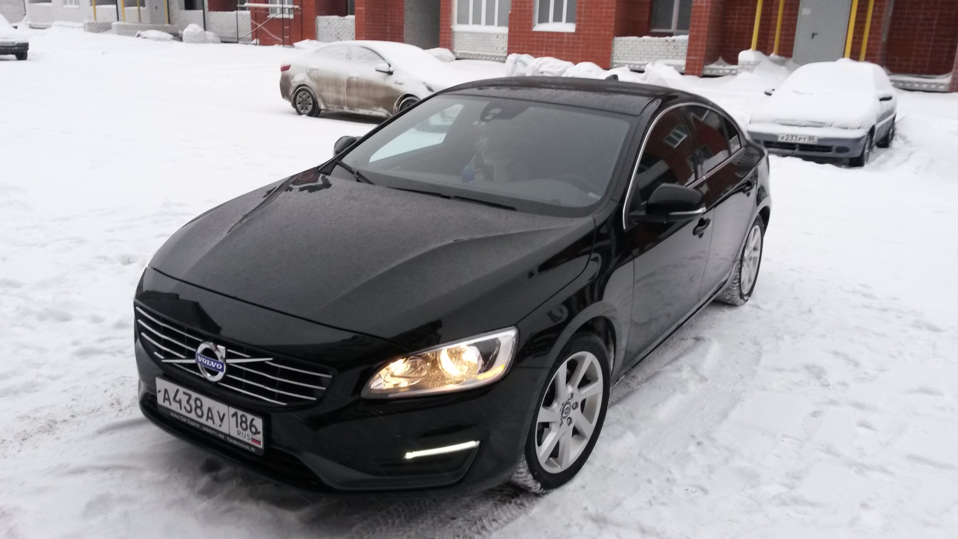 Volvo S60 (2G) 2.0 бензиновый 2013 | 