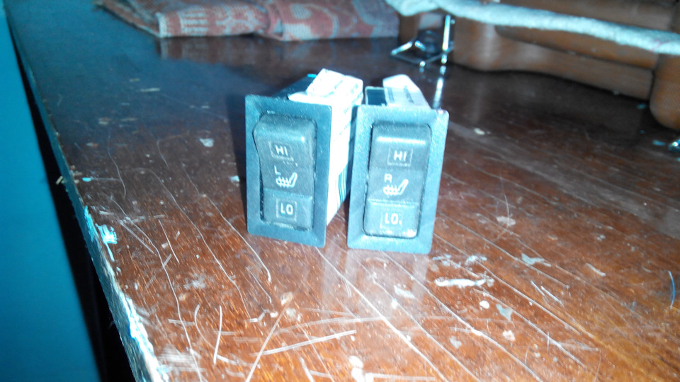 Вопрос о подогреве сидений. — Toyota Avensis I, 2 л., 1998 года ...