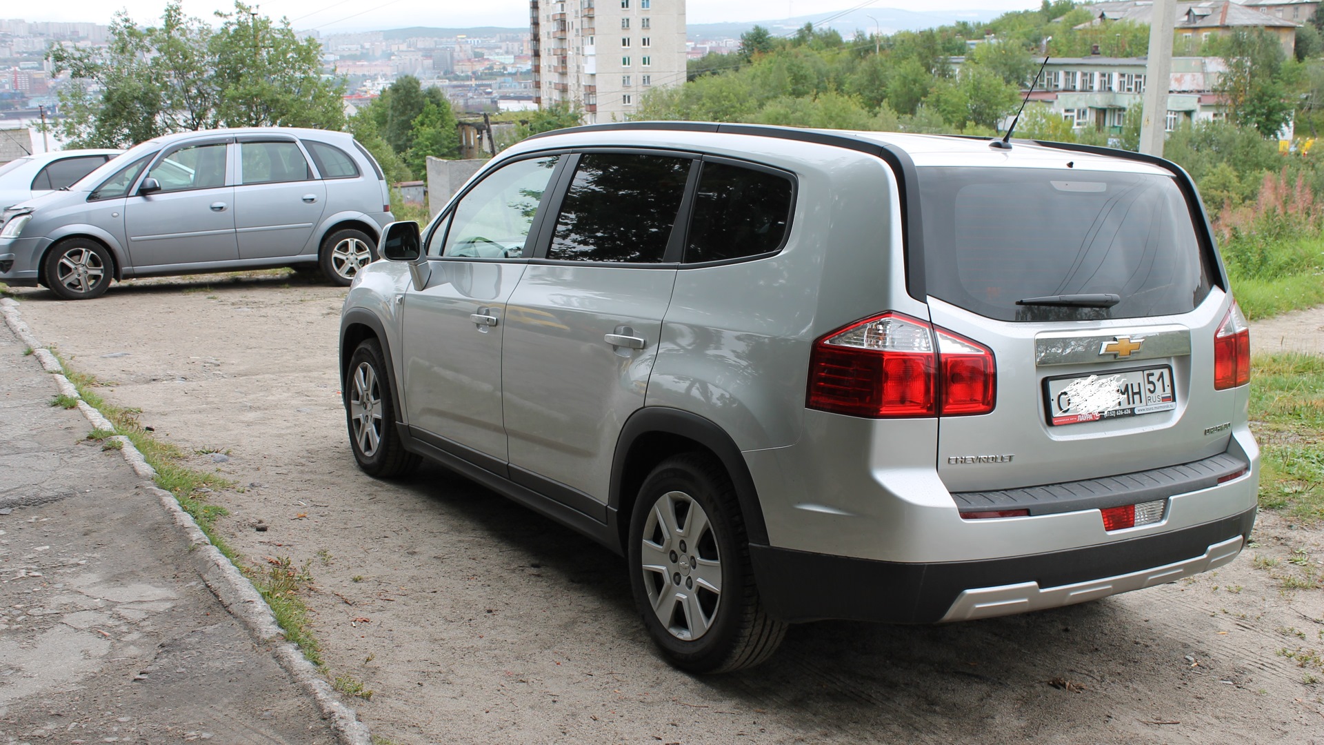 Chevrolet Orlando (1G) 1.8 бензиновый 2012 | Серебристый 