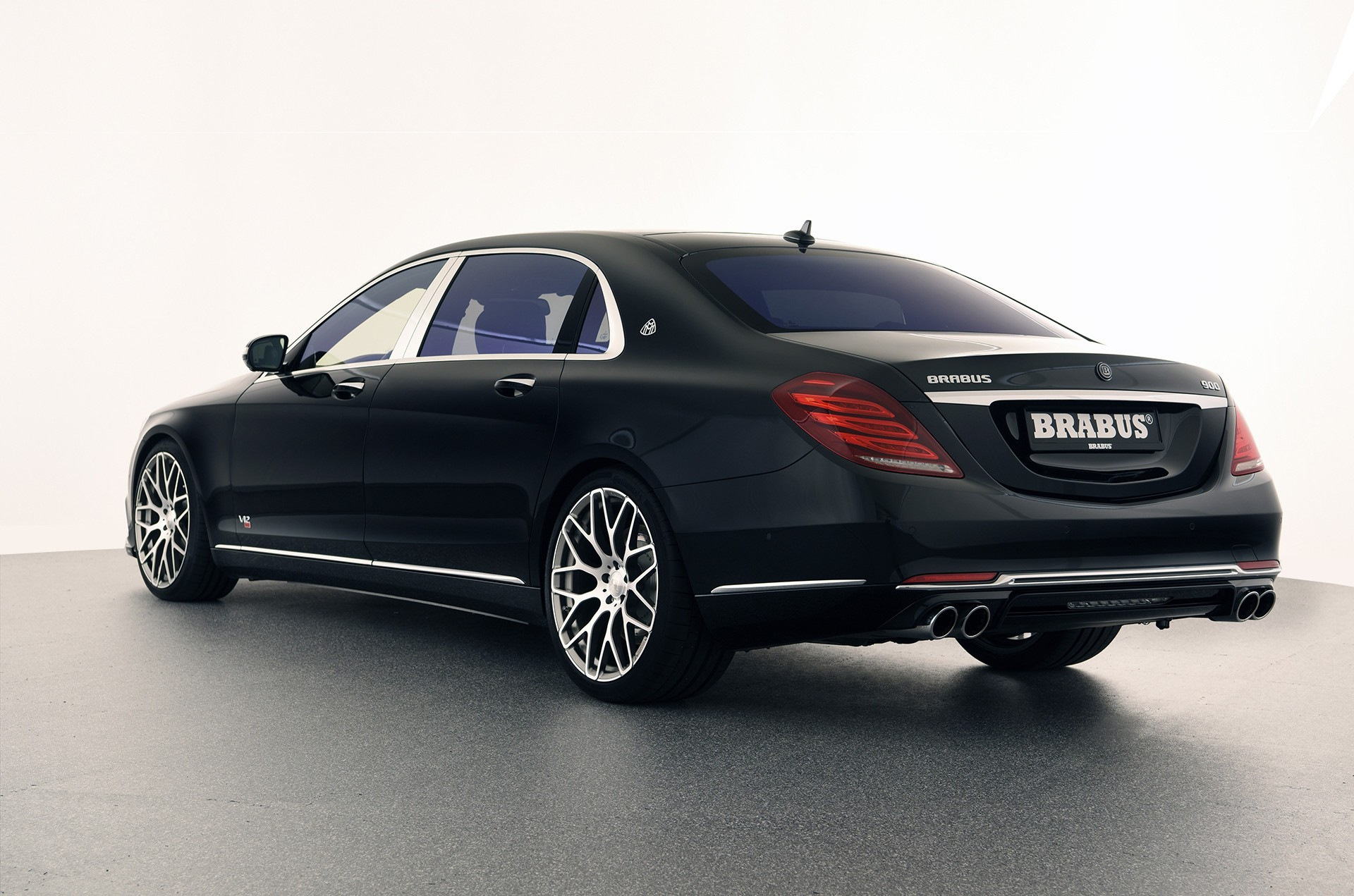 Майбах брабус 900. Maybach 57. Maybach brabus. Maybach brabus. Maybach brabus.