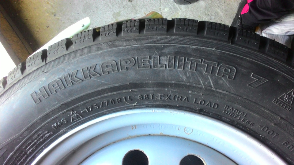 Nokian Hakkapeliitta 7 175/70 R14 на Приору — Lada Приора универсал, 1 ...