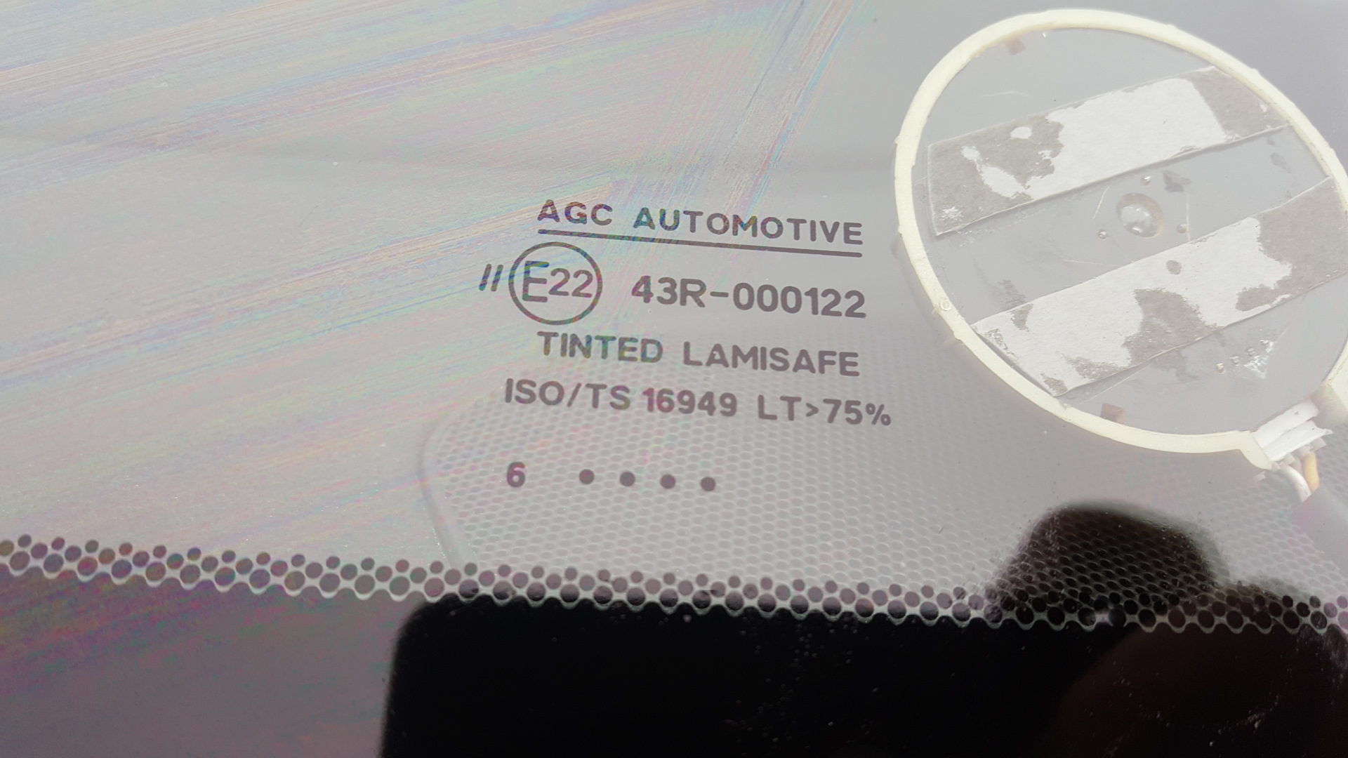 43 r i. Стекло AGC 43r-000135 с подогревом?. Стекло AGC лобовое маркировка. Лобовое стекло AGC Automotive 43r-000102. AGC Automotive e22 43r-000122.