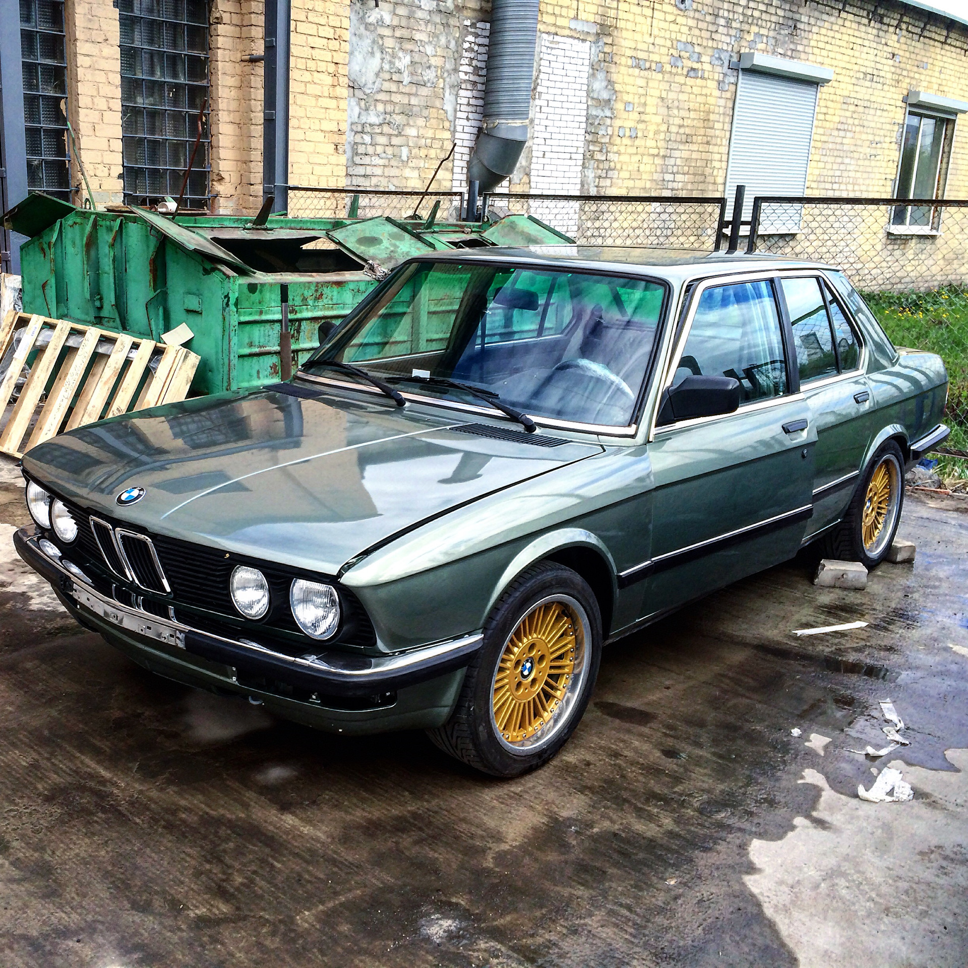Бмв 1986. BMW 1986. BMW e28 универсал. BMW 5 1986. БМВ 1986 года.
