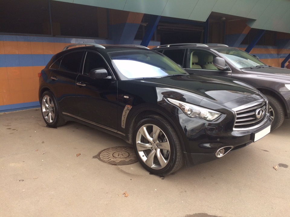 Infiniti FX Limited Edition r21