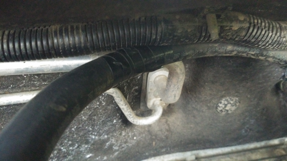 Изолента наше всё — Lada Vesta (1G)