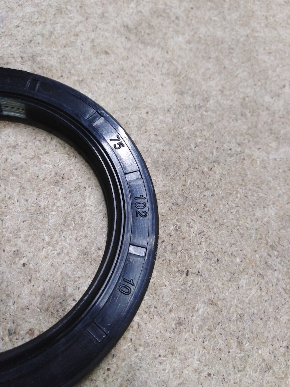 Сальник что идёт на поворотом корпусе — УАЗ Patriot