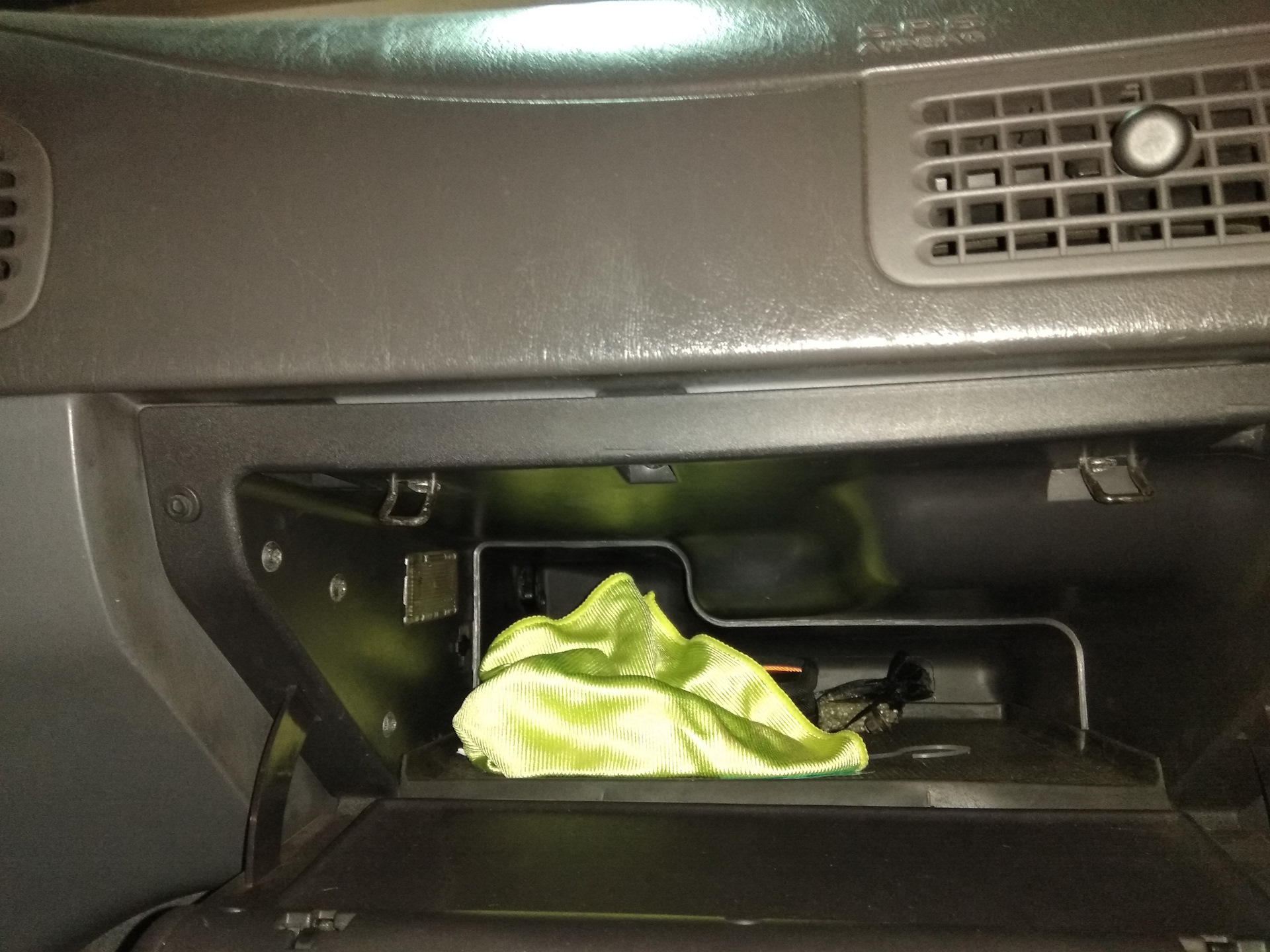 Ошибки климата сааб 9-5. 0t sedan my2000 спидометр. Ошибки сааб 9 5. Ошибки сааб 9-3 2001-го г. Ошибка климата 08 сааб 9 5.