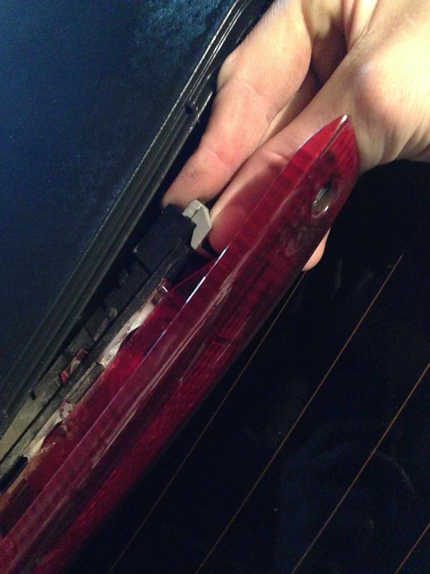 замена спойлера