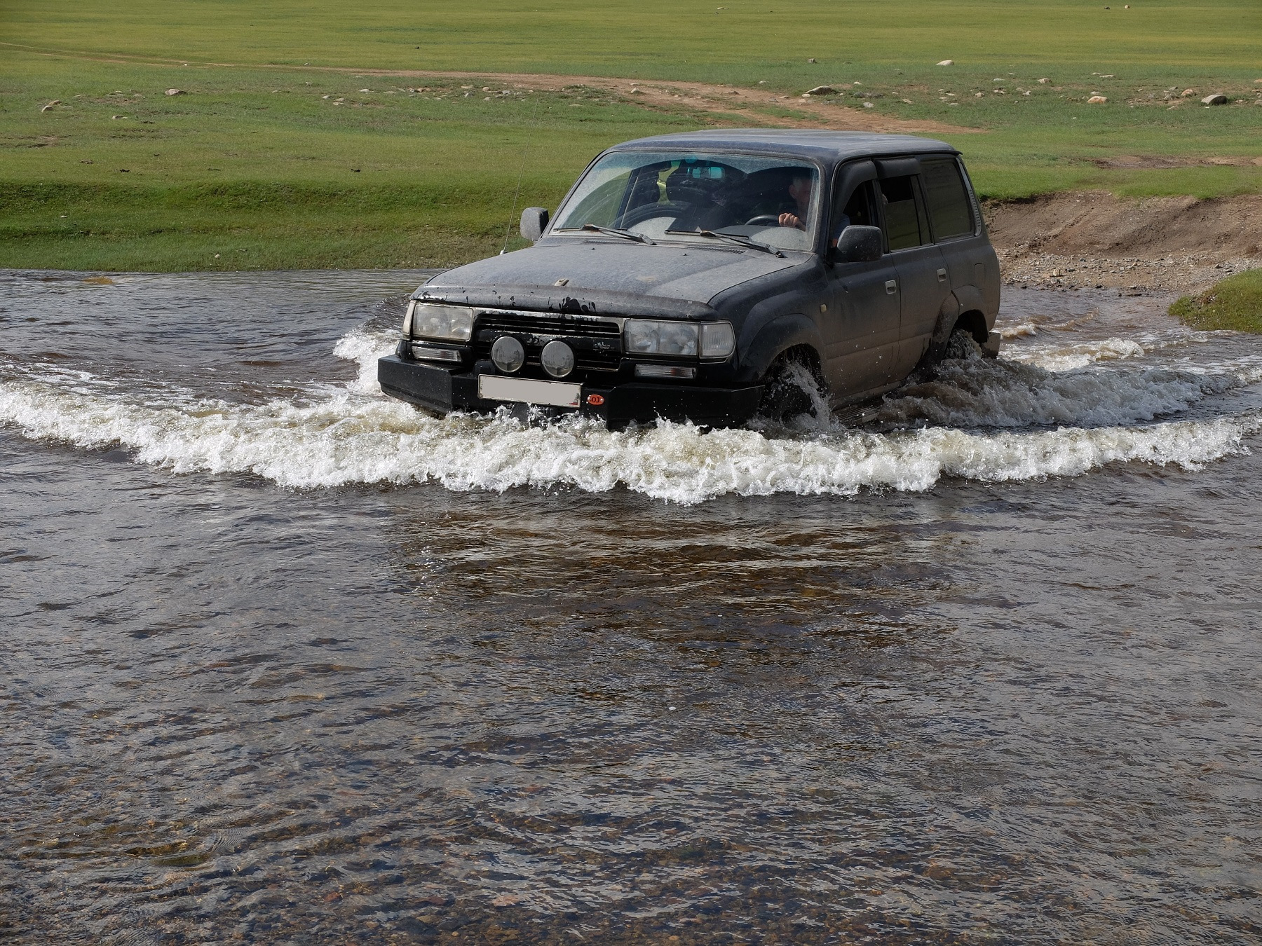 Монголия путешествие на автомобиле. Путешествие по монголии на машине. Дром монголия. Монголия автомобили. Путешествие по монголии.