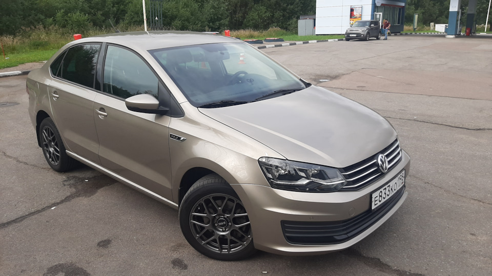 Volkswagen Polo Sedan — Volkswagen Polo Sedan