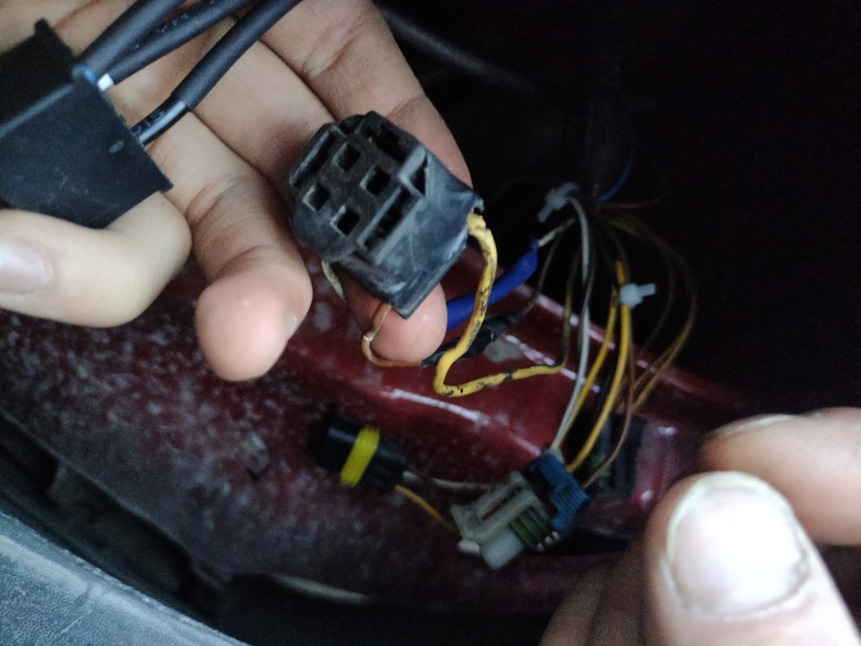 Разъём фары — Opel Corsa B