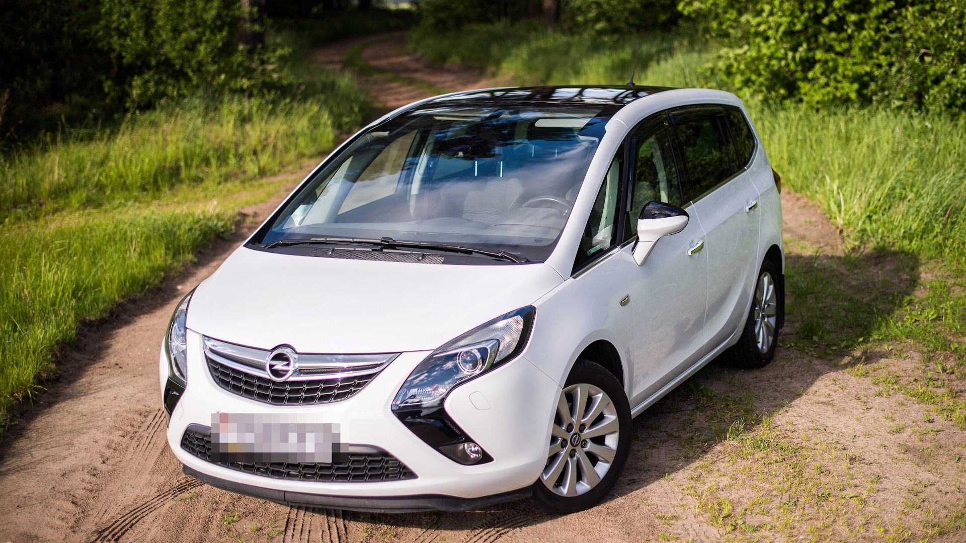 Opel Zafira Tourer 1.8 бензиновый 2013 | 1.8 - 140 лошадок на DRIVE2