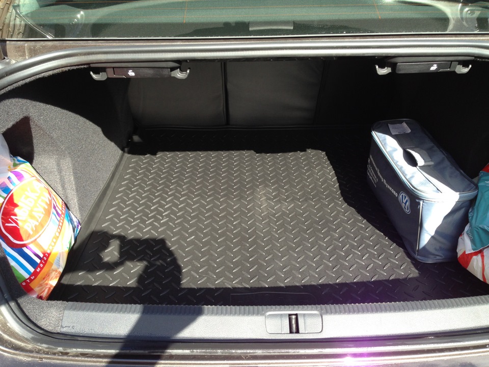 Мелочи жизни, но пассику приятно=) — Volkswagen Passat B7, 1,4 л, 2012