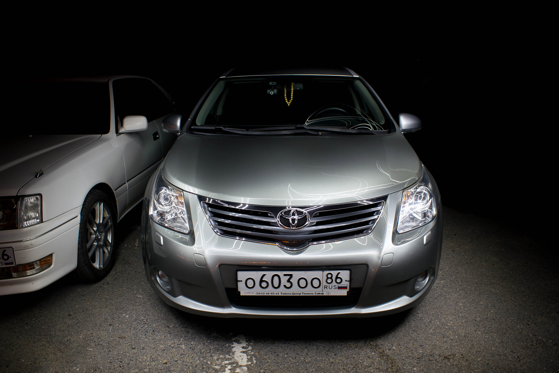 тойота авенсис худжанд