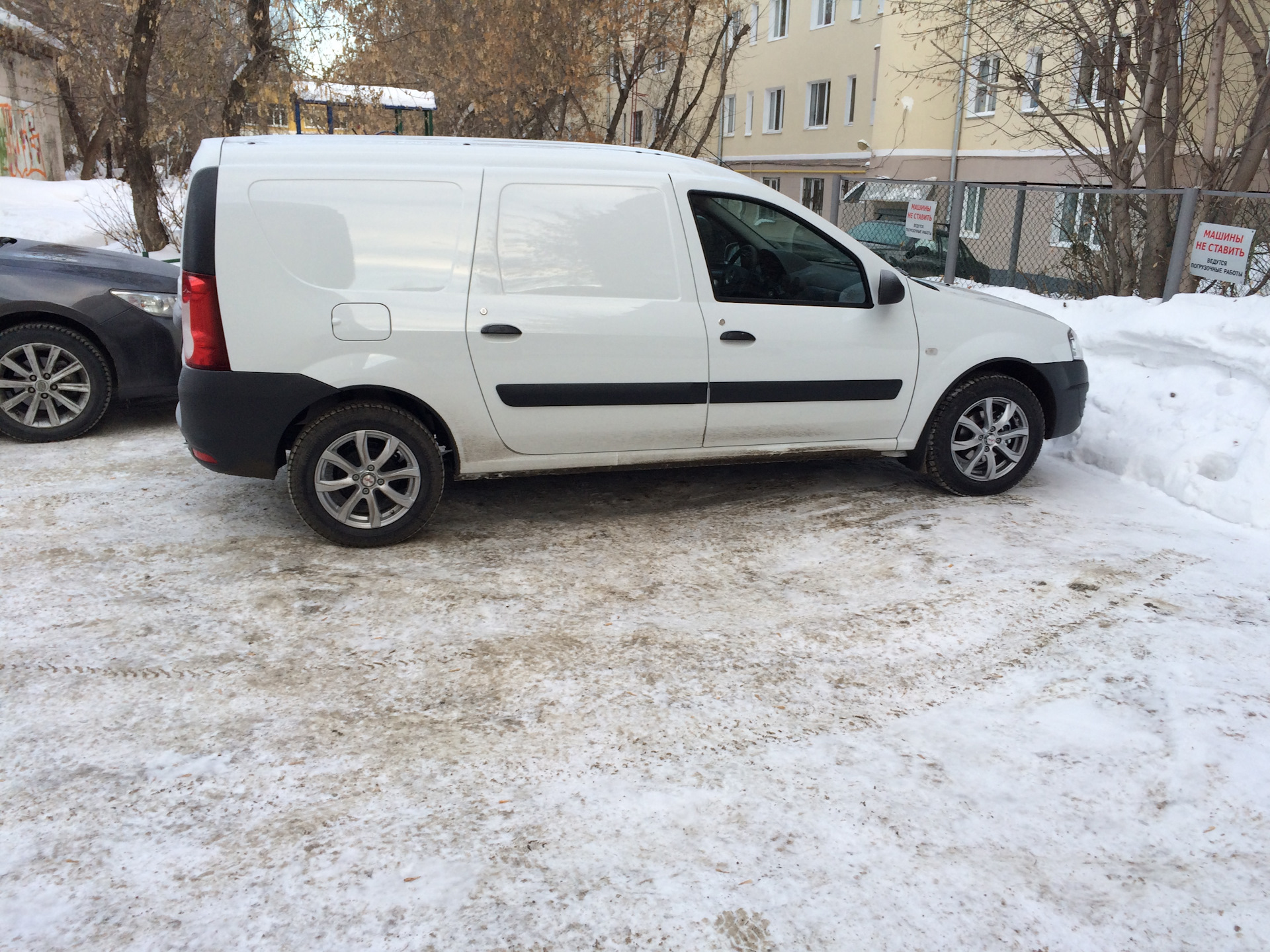 Ifree дайс — LADA Ларгус, 1,6 л., 2017 года | колёсные диски | DRIVE2