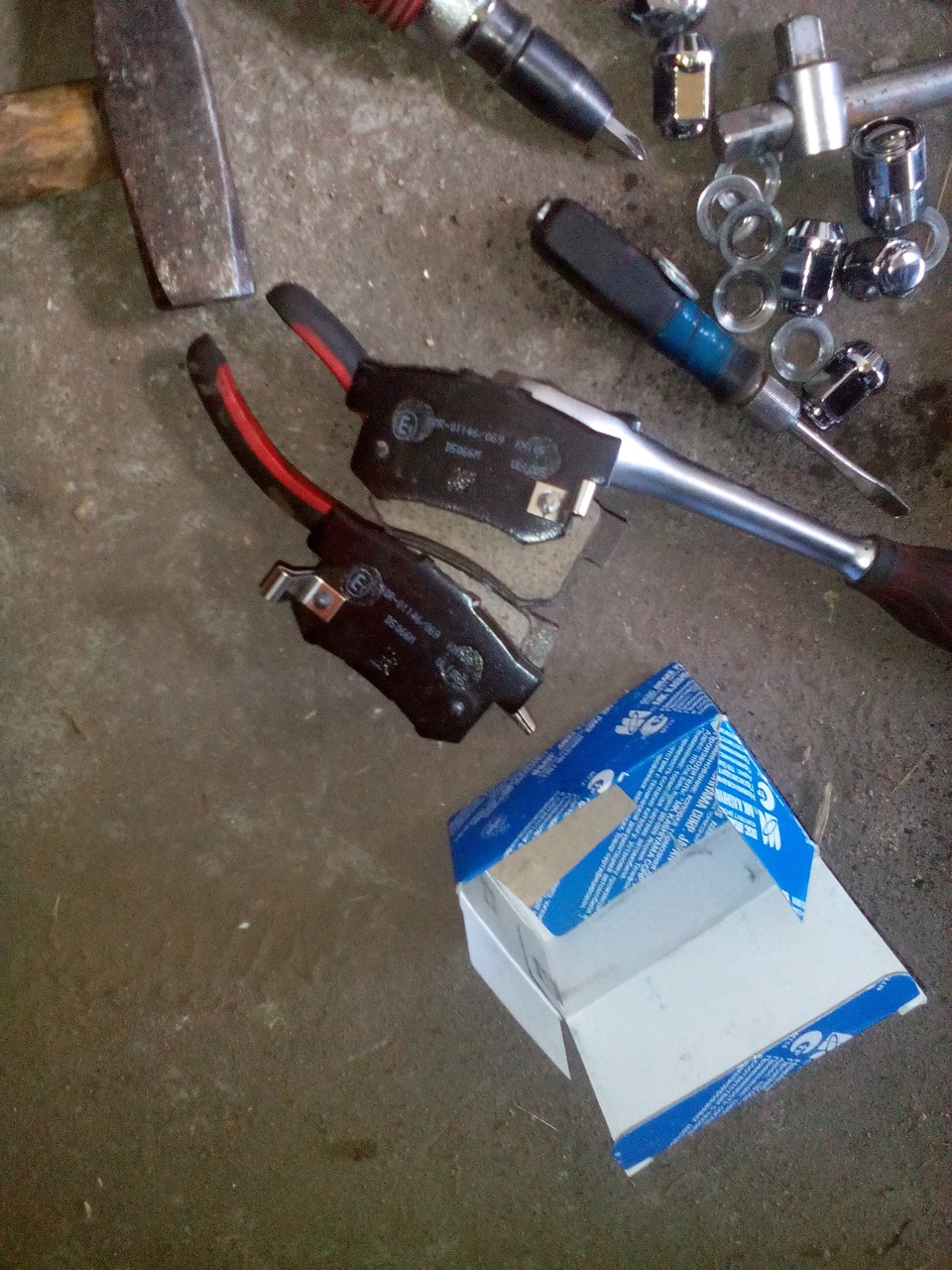 замена задних шпилек. — Honda Odyssey (2G), 2,3 л, 2001 года | своими ...