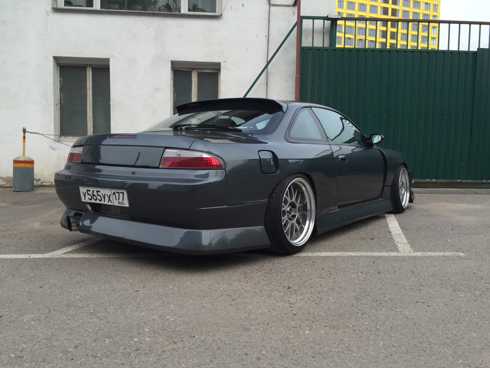 ниссан 200sx s14.