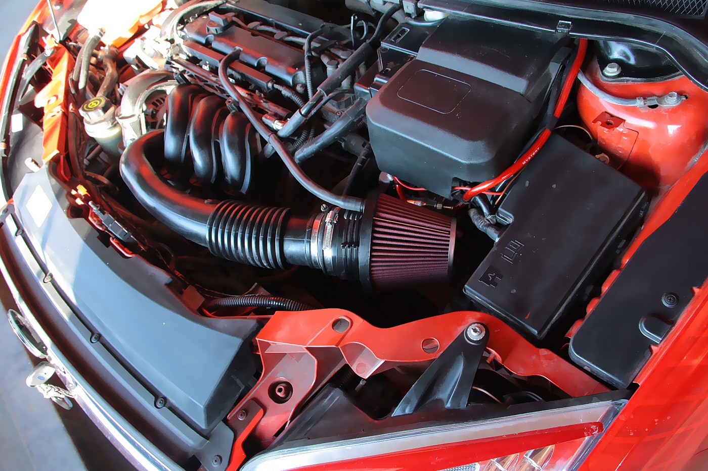 Разгон двигателя автомобиля. Ford Focus 2 хэтчбек доработка двигателя. Увеличение мощности двигателя. Впуск двигателя авто. Мощность двигателя машины.