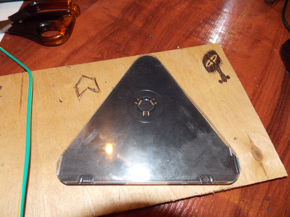 Значок ШИПЫ! — Audi 100 (C4), 2,6 л, 1994 года | просто так | DRIVE2