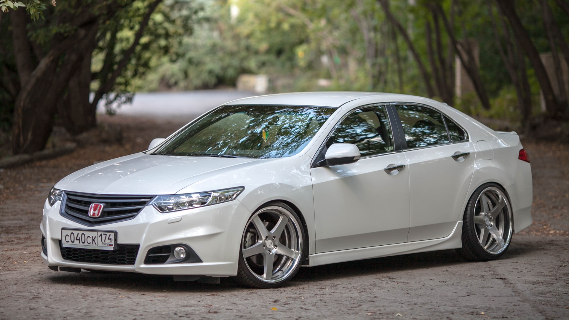 Honda Accord 8 Black Tuning