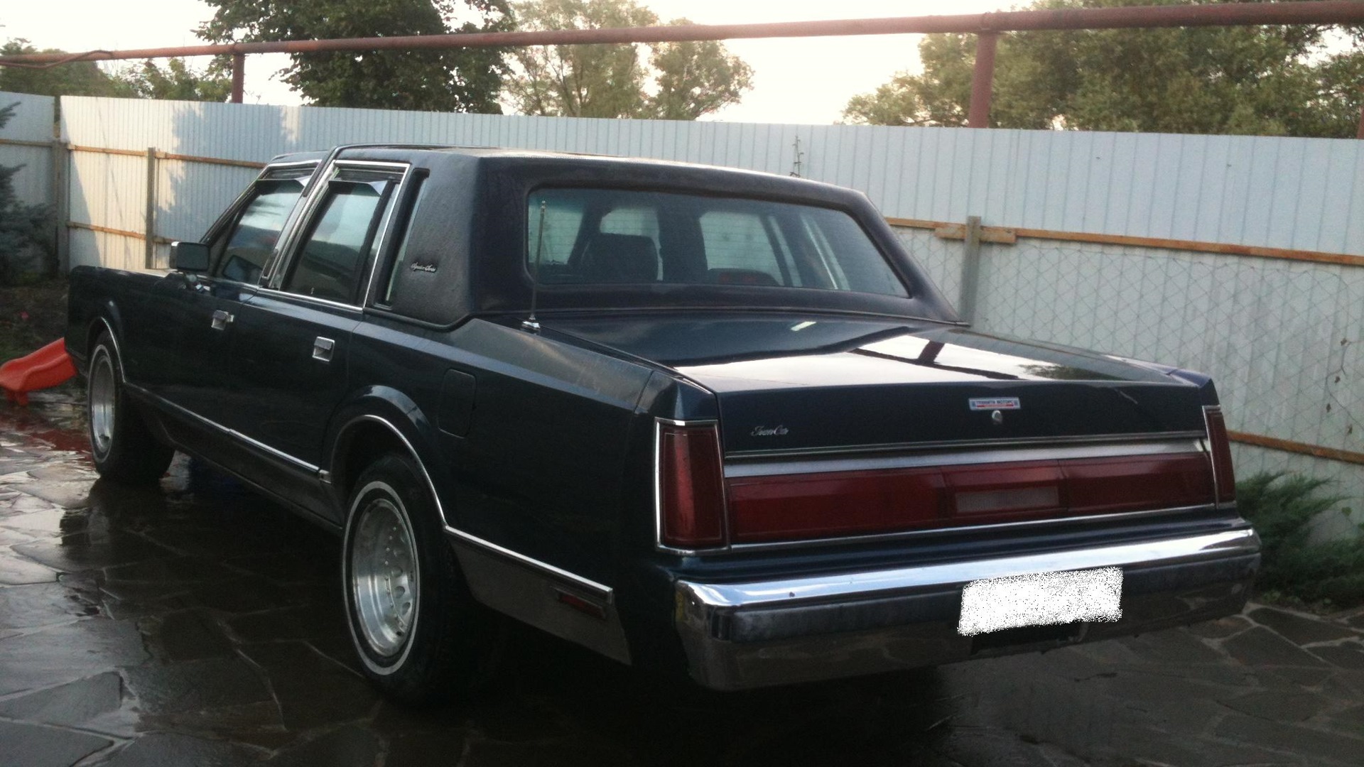 Lincoln Town Car I 5.0 бензиновый 1986 | American Dream на DRIVE2