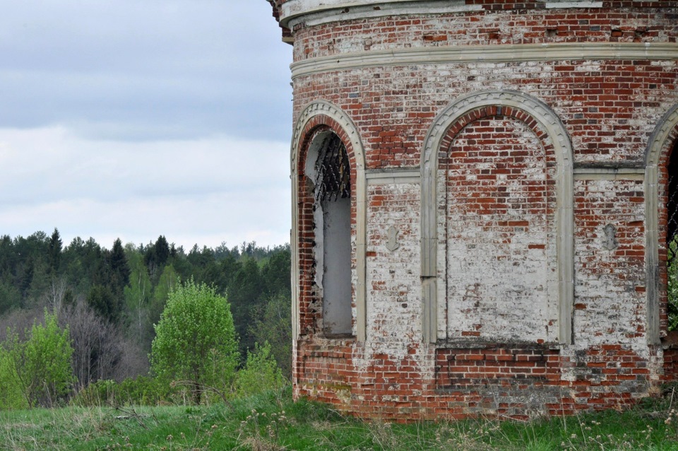 Село Кырмыж Воскресенская Церковь