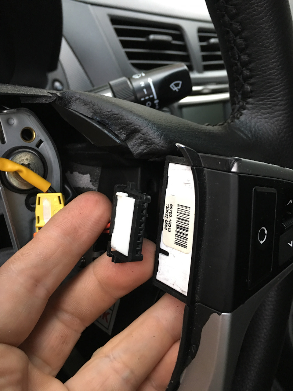 34d86f9s 960 крепление телефона в солярисе