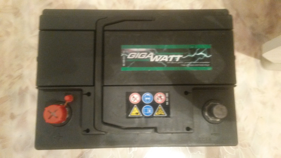 Аккумулятор новенький! — Lada Приора хэтчбек, 1,6 л, 2010 года ...