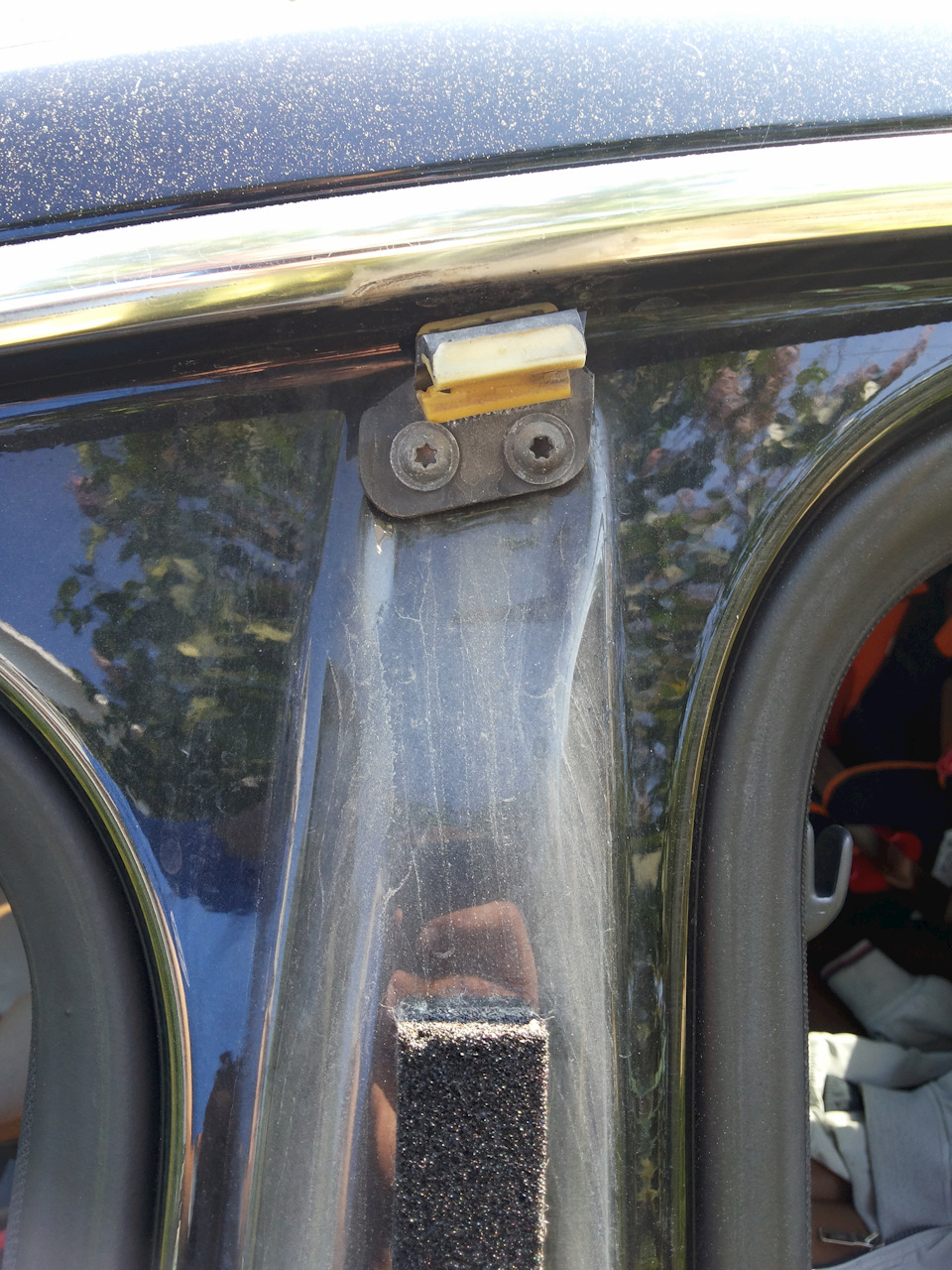 Верхний фиксатор — Audi A6 (C6)