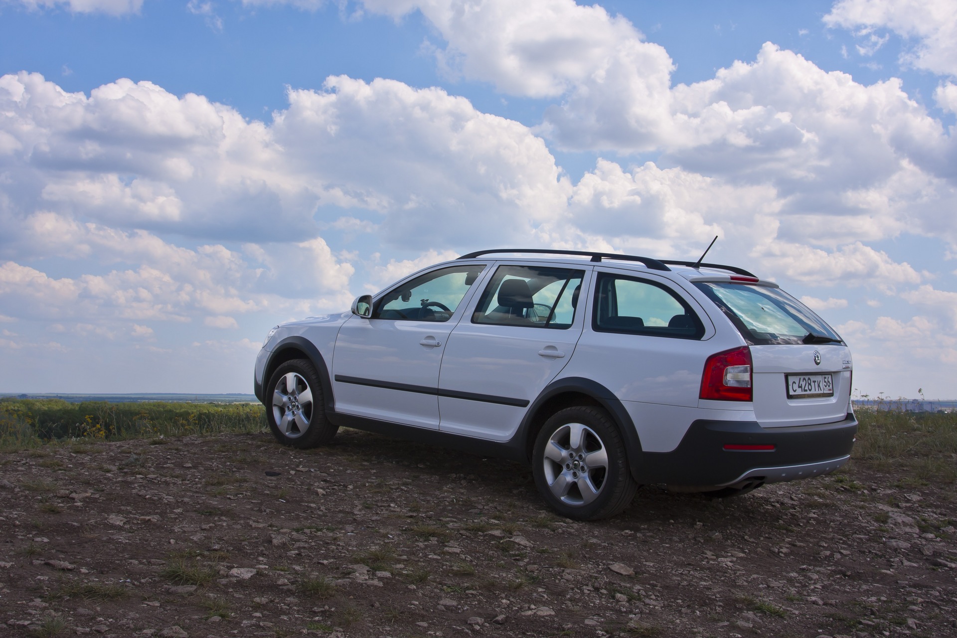 Владельцы шкода скаут. Octavia Scout mk2. Skoda Octavia Scout Green. Шкода Скаут 2003.